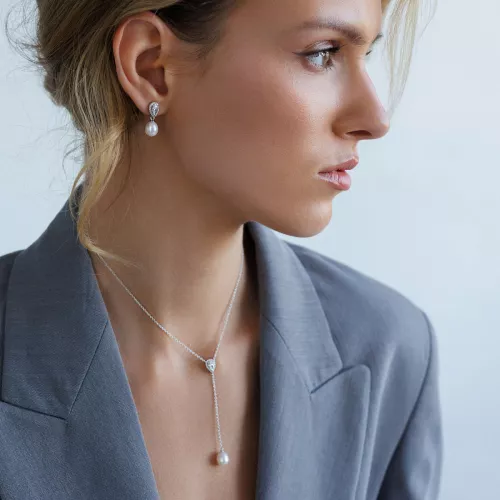 Elegante Perlenohrstecker hängende Perle in Tropfenform weiß 7-7.5 mm, Zirkonia, 925er Silber, Gaura Pearls, Estland Bild 1